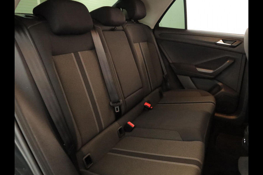 Volkswagen T-Roc 1.0 TSI T-Roc 110pk 6bak| airco| LM-velgen| Parksensors|