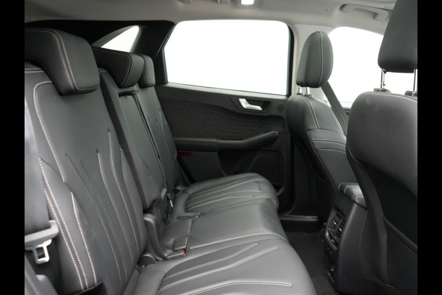 Ford Kuga 2.5 Vignale PHEV 225pk Dealer O.H | Panodak | Head Up | Bang & Olufsen Sound | Adaptive Cruise | 360 Camera | Lederen Sportstoelen Memory & Verwarmd | Keyless | Pilot Assist | Blis | Apple Carplay | Navigatie | Virtual | DAB  | Plug In Hybrid |