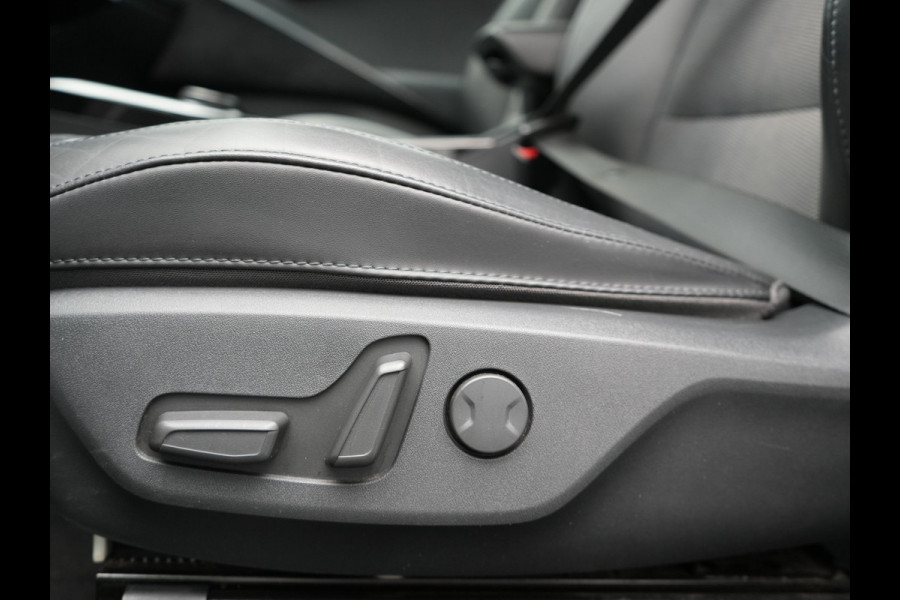 Kia Niro 1.6 GDi DynamicLine PHEV 182pk Dealer O.H. | Trekhaak | Adaptive Cruise | Camera | Sportstoelen & Stuur Verwarmd | Keyless | Apple Carplay | Blis | Navigatie | DAB | Virtual | Plug In Hybrid |