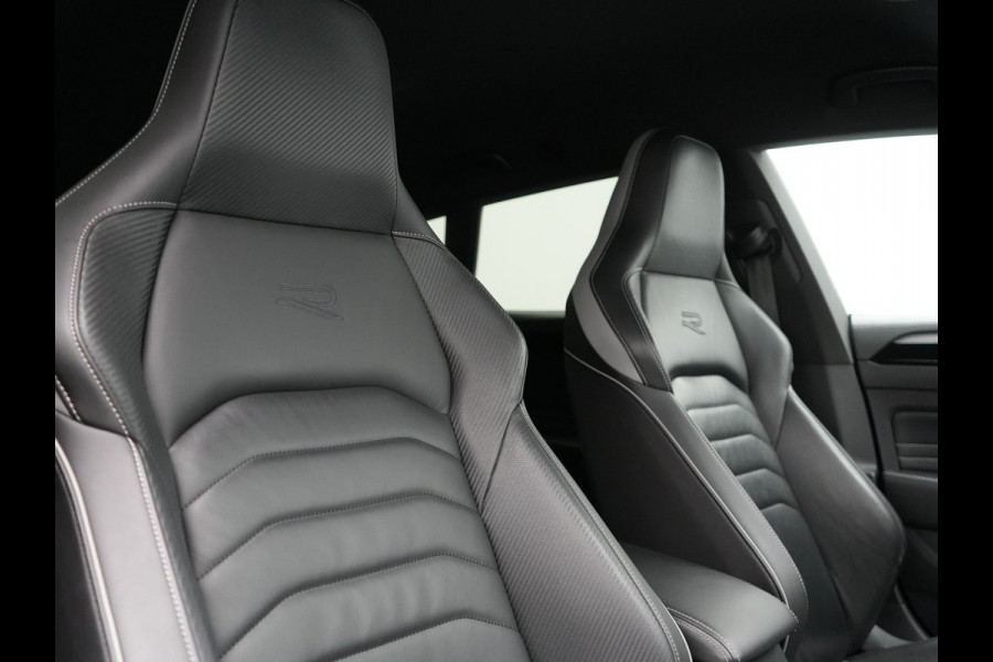 Volkswagen Arteon Shooting Brake 1.4 TSI eHybrid R-Line PHEV 218pk Dealer O.H. | Trekhaak Af Fabriek | Adaptive Cruise | Lederen Sportstoelen Memory & Massage | Keyless | Apple Carplay | Stoelverwarming | Navigatie | DAB | Plug In Hybrid |