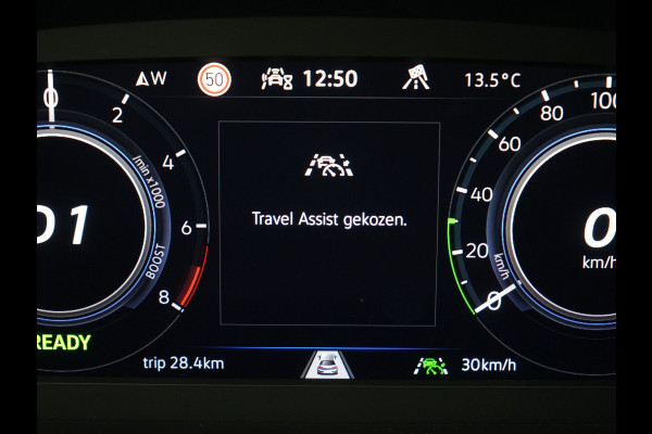 Volkswagen Arteon Shooting Brake 1.4 TSI eHybrid R-Line PHEV 218pk Dealer O.H. | Trekhaak Af Fabriek | Adaptive Cruise | Lederen Sportstoelen Memory & Massage | Keyless | Apple Carplay | Stoelverwarming | Navigatie | DAB | Plug In Hybrid |