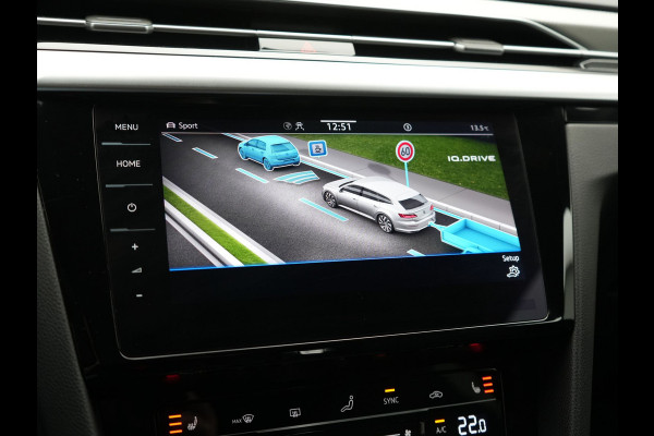 Volkswagen Arteon Shooting Brake 1.4 TSI eHybrid R-Line PHEV 218pk Dealer O.H. | Trekhaak Af Fabriek | Adaptive Cruise | Lederen Sportstoelen Memory & Massage | Keyless | Apple Carplay | Stoelverwarming | Navigatie | DAB | Plug In Hybrid |