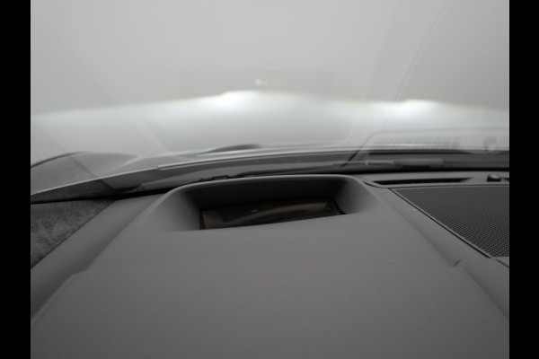Jaguar I-PACE EV400 R-Dynamic 90kWh HSE FACELIFT MODEL INCL BTW | Luchtvering | Panodak | Adaptive Cruise | Lederen Kuipstoelen Memory & Ventilatie | Alcantara Hemel |  22"L.M | Head Up | Meridian Sound | Keyless | Apple Carplay |