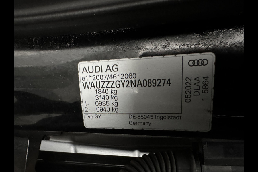 Audi A3 Limousine 30 TFSI S-Line Edition (INCL-BTW) Aut. *PANO | LEATHER-FABRIC | FULL-LED | AMBIENTLIGHT | SPORTSEATS | DIGI-COCKPIT | NAVI-FULLMAP | PRIVACYGLASS | SHIFTPADDLES | DAB+ | CRUISE | KEYLESS | PDC | 18"ALU*