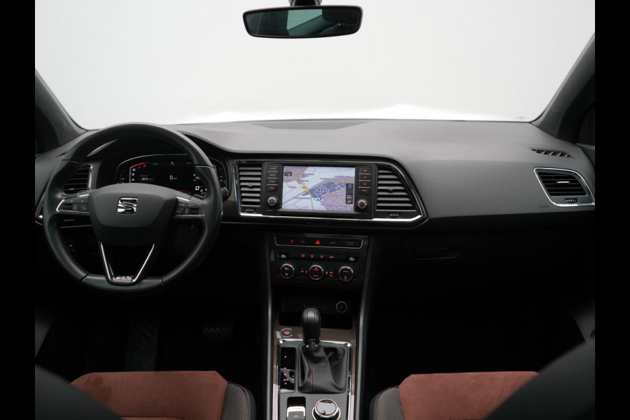 Seat Ateca 1.5 TSI 4DRIVE Xcellence Business Intense 150pk | Panodak | 360 Camera | Sfeerverlichting | Keyless | LED Koplampen | Apple Carplay | Navigatie | Virtual Cockpit |