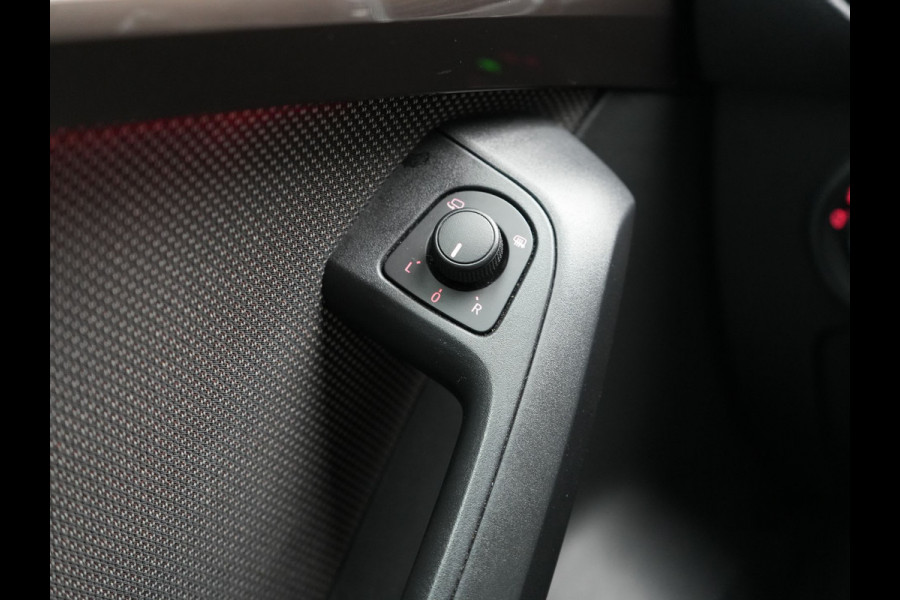 Seat Ateca 1.5 TSI 4DRIVE Xcellence Business Intense 150pk | Panodak | 360 Camera | Sfeerverlichting | Keyless | LED Koplampen | Apple Carplay | Navigatie | Virtual Cockpit |