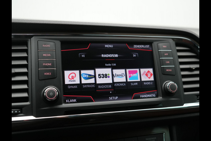 Seat Ateca 1.5 TSI 4DRIVE Xcellence Business Intense 150pk | Panodak | 360 Camera | Sfeerverlichting | Keyless | LED Koplampen | Apple Carplay | Navigatie | Virtual Cockpit |