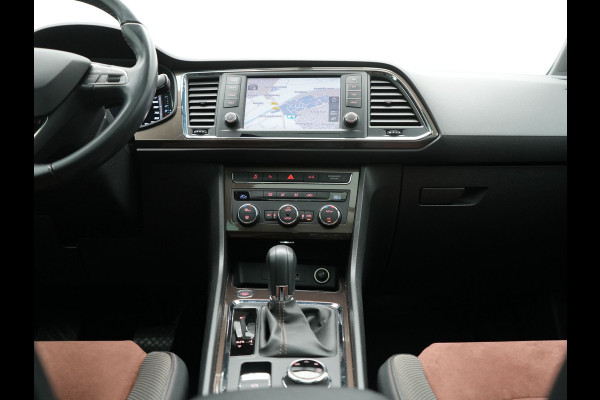 Seat Ateca 1.5 TSI 4DRIVE Xcellence Business Intense 150pk | Panodak | 360 Camera | Sfeerverlichting | Keyless | LED Koplampen | Apple Carplay | Navigatie | Virtual Cockpit |