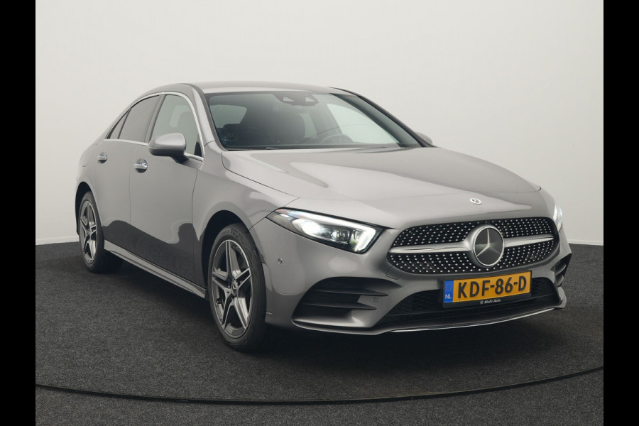 Mercedes-Benz A-Klasse 250 e AMG Line PHEV 218pk Dealer O.H. | Adaptive Cruise | Multi Beam LED | Camera | Sfeerverlichting | Lederen Sportstoelen Verwarmd | Widescreen Navi | Apple Carplay | Keyless | Blis | Navigatie | DAB | Plug In Hybrid |