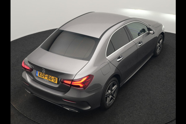Mercedes-Benz A-Klasse 250 e AMG Line PHEV 218pk Dealer O.H. | Adaptive Cruise | Multi Beam LED | Camera | Sfeerverlichting | Lederen Sportstoelen Verwarmd | Widescreen Navi | Apple Carplay | Keyless | Blis | Navigatie | DAB | Plug In Hybrid |