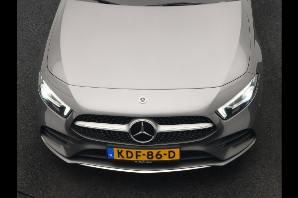 Mercedes-Benz A-Klasse 250 e AMG Line PHEV 218pk Dealer O.H. | Adaptive Cruise | Multi Beam LED | Camera | Sfeerverlichting | Lederen Sportstoelen Verwarmd | Widescreen Navi | Apple Carplay | Keyless | Blis | Navigatie | DAB | Plug In Hybrid |