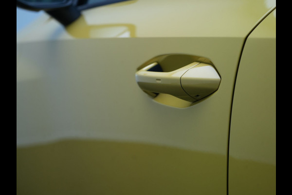 Audi A3 Sportback 40 e-tron Advance Sport PHEV 204pk Dealer O.H. | Panodak | Sportstoelen Verwarmd | Matrix LED | Keyless | Blis | Virtual Cockpit | Navigatie | DAB | Cruise Control | Plug In Hybrid |