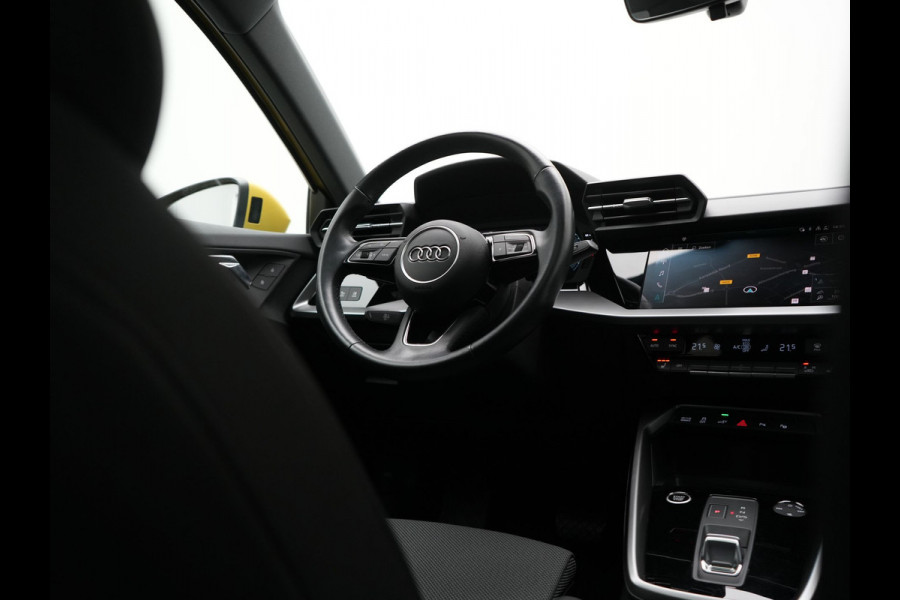 Audi A3 Sportback 40 e-tron Advance Sport PHEV 204pk Dealer O.H. | Panodak | Sportstoelen Verwarmd | Matrix LED | Keyless | Blis | Virtual Cockpit | Navigatie | DAB | Cruise Control | Plug In Hybrid |
