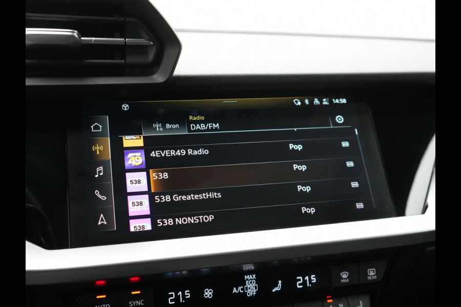 Audi A3 Sportback 40 e-tron Advance Sport PHEV 204pk Dealer O.H. | Panodak | Sportstoelen Verwarmd | Matrix LED | Keyless | Blis | Virtual Cockpit | Navigatie | DAB | Cruise Control | Plug In Hybrid |