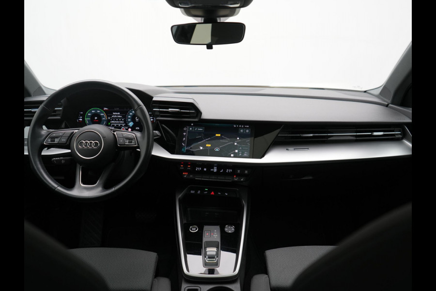 Audi A3 Sportback 40 e-tron Advance Sport PHEV 204pk Dealer O.H. | Panodak | Sportstoelen Verwarmd | Matrix LED | Keyless | Blis | Virtual Cockpit | Navigatie | DAB | Cruise Control | Plug In Hybrid |