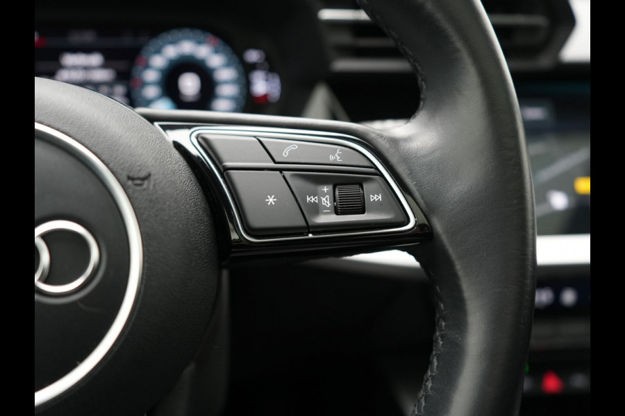 Audi A3 Sportback 40 e-tron Advance Sport PHEV 204pk Dealer O.H. | Panodak | Sportstoelen Verwarmd | Matrix LED | Keyless | Blis | Virtual Cockpit | Navigatie | DAB | Cruise Control | Plug In Hybrid |