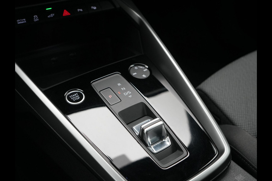 Audi A3 Sportback 40 e-tron Advance Sport PHEV 204pk Dealer O.H. | Panodak | Sportstoelen Verwarmd | Matrix LED | Keyless | Blis | Virtual Cockpit | Navigatie | DAB | Cruise Control | Plug In Hybrid |