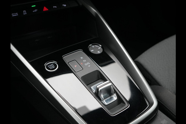 Audi A3 Sportback 40 e-tron Advance Sport PHEV 204pk Dealer O.H. | Panodak | Sportstoelen Verwarmd | Matrix LED | Keyless | Blis | Virtual Cockpit | Navigatie | DAB | Cruise Control | Plug In Hybrid |