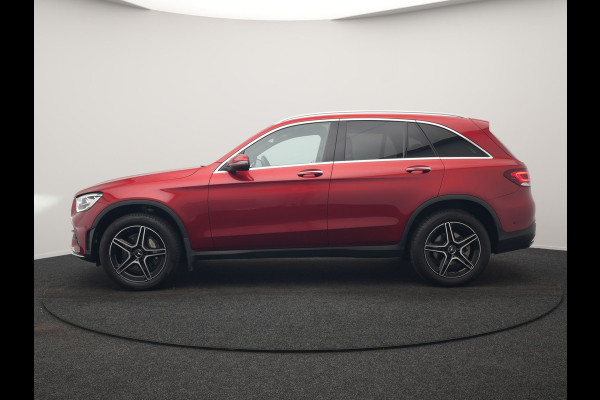 Mercedes-Benz GLC 300e 4MATIC Business Solution AMG PHEV 320pk Dealer O.H. | Camera | Alcantara Sportstoelen Verwarmd | Apple Carplay | Keyless | Navigatie | DAB | Cruise Control | Plug In Hybrid |
