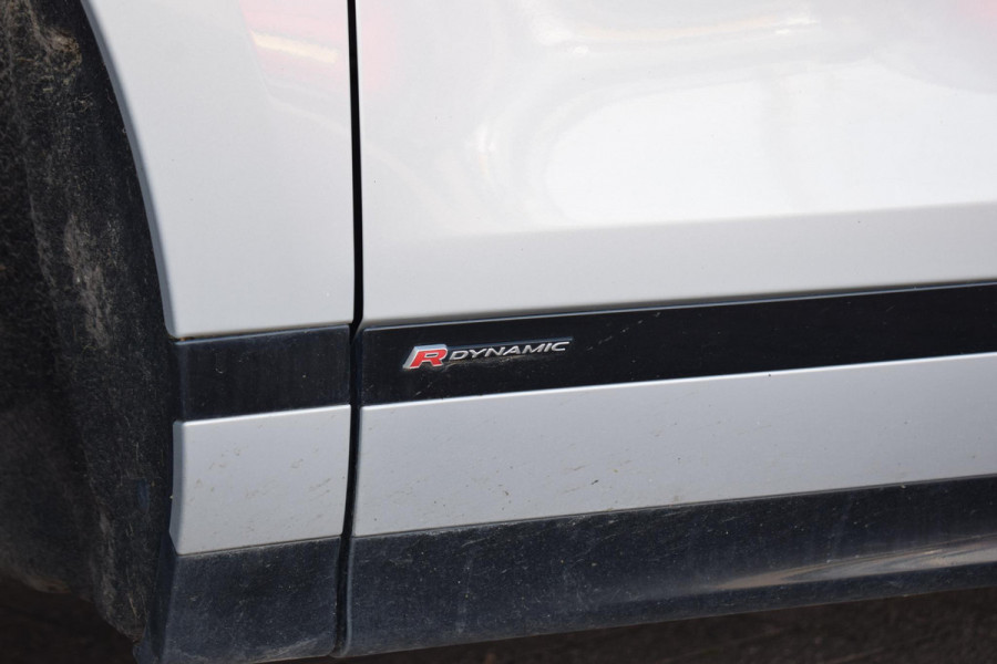 Land Rover Range Rover Evoque 1.5 P300e AWD SE | R-Dynamic | Trekhaak | Leer | Camera