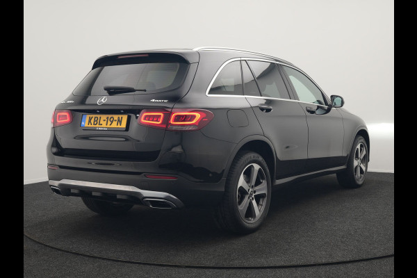 Mercedes-Benz GLC 300e 4MATIC Premium PHEV 320pk Dealer O.H. | Adaptive Cruise | Camera | Lederen Sportstoelen Verwarmd | Apple Carplay | Navigatie | Blis | DAB | 19"L.M | Plug In Hybrid |