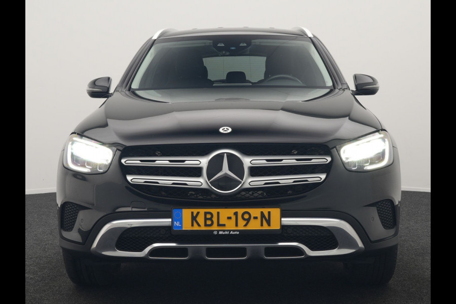 Mercedes-Benz GLC 300e 4MATIC Premium PHEV 320pk Dealer O.H. | Adaptive Cruise | Camera | Lederen Sportstoelen Verwarmd | Apple Carplay | Navigatie | Blis | DAB | 19"L.M | Plug In Hybrid |