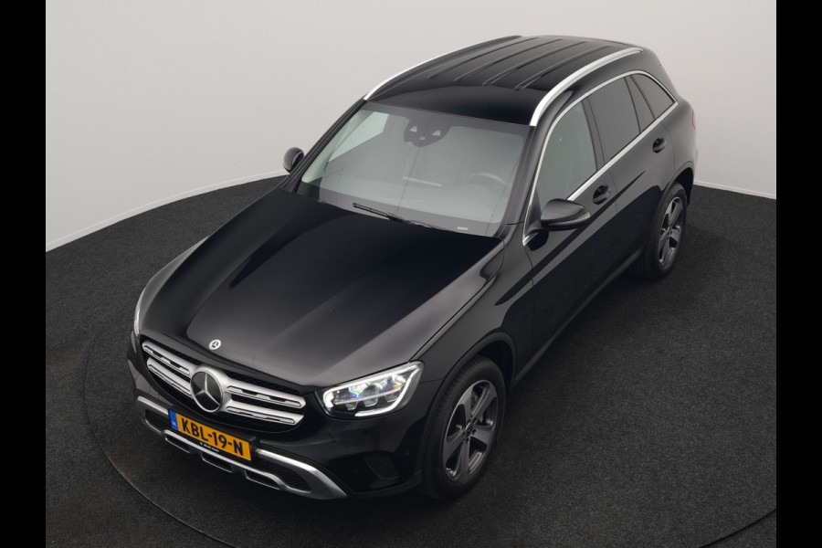 Mercedes-Benz GLC 300e 4MATIC Premium PHEV 320pk Dealer O.H. | Adaptive Cruise | Camera | Lederen Sportstoelen Verwarmd | Apple Carplay | Navigatie | Blis | DAB | 19"L.M | Plug In Hybrid |