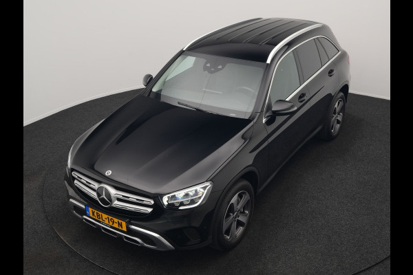 Mercedes-Benz GLC 300e 4MATIC Premium PHEV 320pk Dealer O.H. | Adaptive Cruise | Camera | Lederen Sportstoelen Verwarmd | Apple Carplay | Navigatie | Blis | DAB | 19"L.M | Plug In Hybrid |