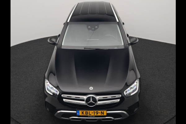 Mercedes-Benz GLC 300e 4MATIC Premium PHEV 320pk Dealer O.H. | Adaptive Cruise | Camera | Lederen Sportstoelen Verwarmd | Apple Carplay | Navigatie | Blis | DAB | 19"L.M | Plug In Hybrid |
