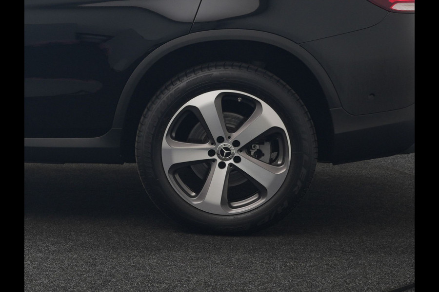 Mercedes-Benz GLC 300e 4MATIC Premium PHEV 320pk Dealer O.H. | Adaptive Cruise | Camera | Lederen Sportstoelen Verwarmd | Apple Carplay | Navigatie | Blis | DAB | 19"L.M | Plug In Hybrid |