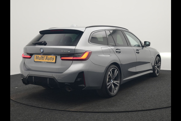 BMW 3 Serie Touring 330e M Sport FACELIFT PHEV 293pk Dealer O.H. | Trekhaak Af Fabriek | Panodak | Harman / Kardon | Sfeerverlichting | Sportstoelen Verwarmd | Widescreen Navi | Apple Carplay | Blis | DAB | Plug In Hybrid |