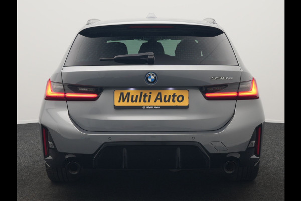 BMW 3 Serie Touring 330e M Sport FACELIFT PHEV 293pk Dealer O.H. | Trekhaak Af Fabriek | Panodak | Harman / Kardon | Sfeerverlichting | Sportstoelen Verwarmd | Widescreen Navi | Apple Carplay | Blis | DAB | Plug In Hybrid |