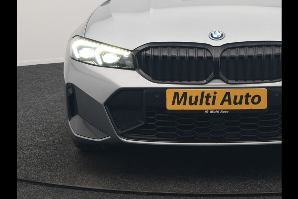 BMW 3 Serie Touring 330e M Sport FACELIFT PHEV 293pk Dealer O.H. | Trekhaak Af Fabriek | Panodak | Harman / Kardon | Sfeerverlichting | Sportstoelen Verwarmd | Widescreen Navi | Apple Carplay | Blis | DAB | Plug In Hybrid |
