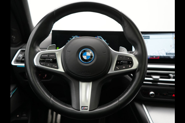 BMW 3 Serie Touring 330e M Sport FACELIFT PHEV 293pk Dealer O.H. | Trekhaak Af Fabriek | Panodak | Harman / Kardon | Sfeerverlichting | Sportstoelen Verwarmd | Widescreen Navi | Apple Carplay | Blis | DAB | Plug In Hybrid |