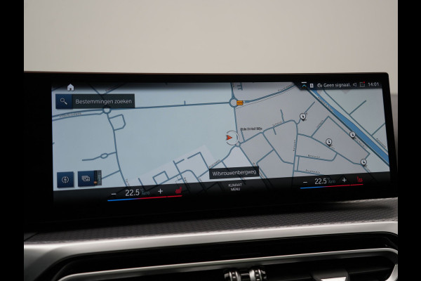 BMW 3 Serie Touring 330e M Sport FACELIFT PHEV 293pk Dealer O.H. | Trekhaak Af Fabriek | Panodak | Harman / Kardon | Sfeerverlichting | Sportstoelen Verwarmd | Widescreen Navi | Apple Carplay | Blis | DAB | Plug In Hybrid |