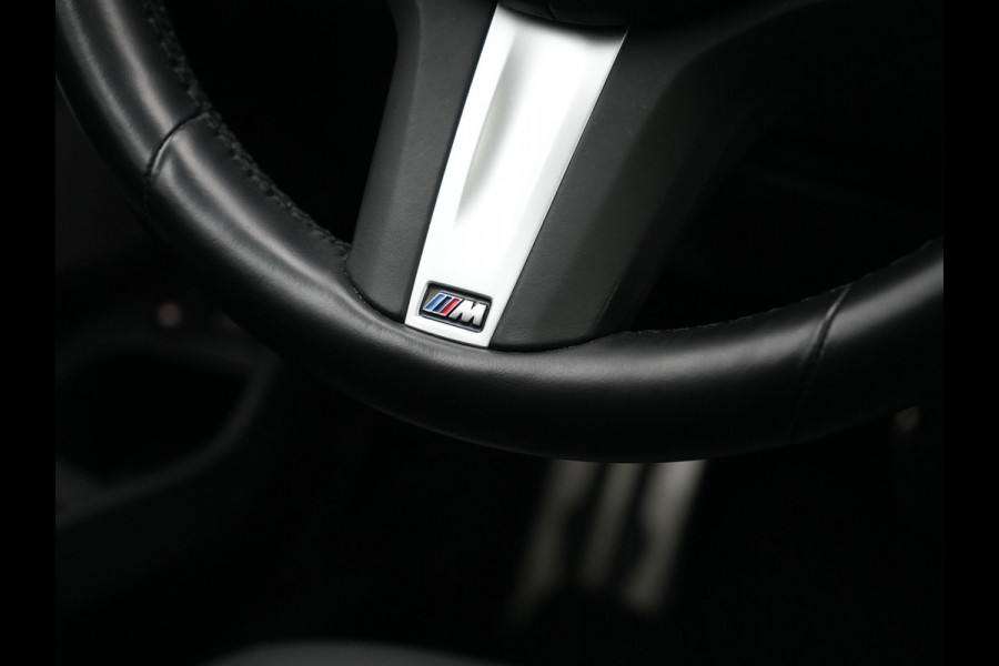 BMW 3 Serie Touring 330e M Sport FACELIFT PHEV 293pk Dealer O.H. | Trekhaak Af Fabriek | Panodak | Harman / Kardon | Sfeerverlichting | Sportstoelen Verwarmd | Widescreen Navi | Apple Carplay | Blis | DAB | Plug In Hybrid |