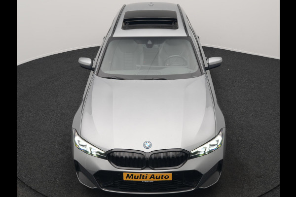BMW 3 Serie Touring 330e M Sport FACELIFT PHEV 293pk Dealer O.H. | Trekhaak Af Fabriek | Panodak | Harman / Kardon | Sfeerverlichting | Sportstoelen Verwarmd | Widescreen Navi | Apple Carplay | Blis | DAB | Plug In Hybrid |