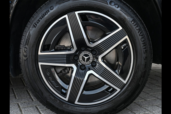 Mercedes-Benz GLC 300e 4MATIC AMG Line | Panoramadak | Burmester | Night pack | Head-up | 360 camera | Digital light | Keyless | Stoelverwarming | Ambiance interieur