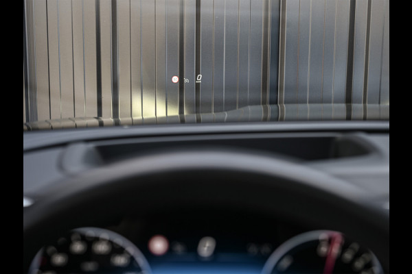 Mercedes-Benz GLC 300e 4MATIC AMG Line | Panoramadak | Burmester | Night pack | Head-up | 360 camera | Digital light | Keyless | Stoelverwarming | Ambiance interieur