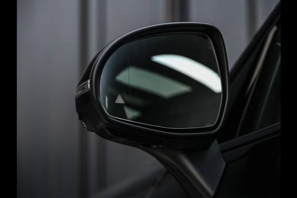 Mercedes-Benz GLC 300e 4MATIC AMG Line | Panoramadak | Burmester | Night pack | Head-up | 360 camera | Digital light | Keyless | Stoelverwarming | Ambiance interieur
