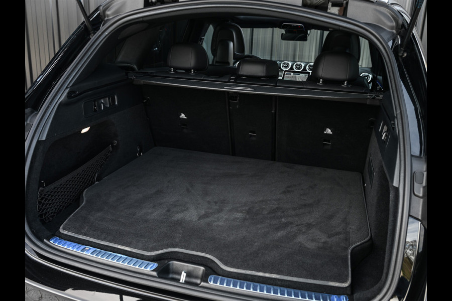 Mercedes-Benz GLC 300e 4MATIC AMG Line | Panoramadak | Burmester | Night pack | Head-up | 360 camera | Digital light | Keyless | Stoelverwarming | Ambiance interieur