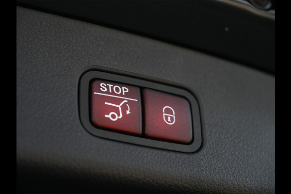 Mercedes-Benz GLC 300e 4MATIC AMG Line | Panoramadak | Burmester | Night pack | Head-up | 360 camera | Digital light | Keyless | Stoelverwarming | Ambiance interieur