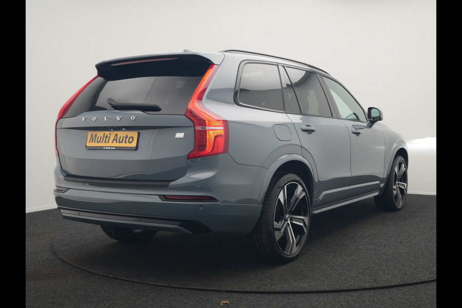 Volvo XC90 T8 Recharge AWD Plus Dark 7 Persoons LONG RANGE PHEV 455pk Dealer O.H. | Trekhaak Af Fabriek | Panodak | Adaptive Cruise | Camera | Harman / Kardon | Lederen Sportstoelen Memory & Verwarmd | Google Assistent | Stuur Verwarmd | Keyless | Blis | 22"L.M | Plug In H
