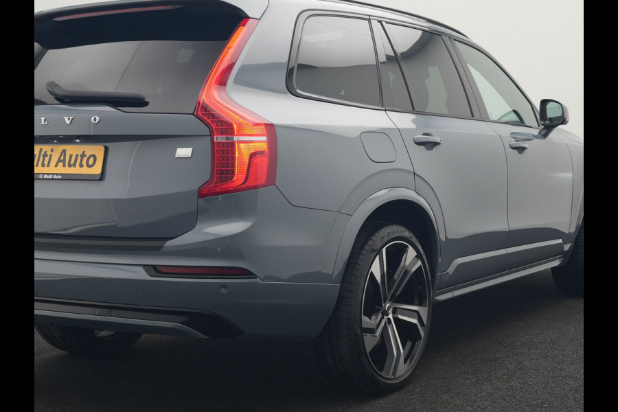 Volvo XC90 T8 Recharge AWD Plus Dark 7 Persoons LONG RANGE PHEV 455pk Dealer O.H. | Trekhaak Af Fabriek | Panodak | Adaptive Cruise | Camera | Harman / Kardon | Lederen Sportstoelen Memory & Verwarmd | Google Assistent | Stuur Verwarmd | Keyless | Blis | 22"L.M | Plug In H