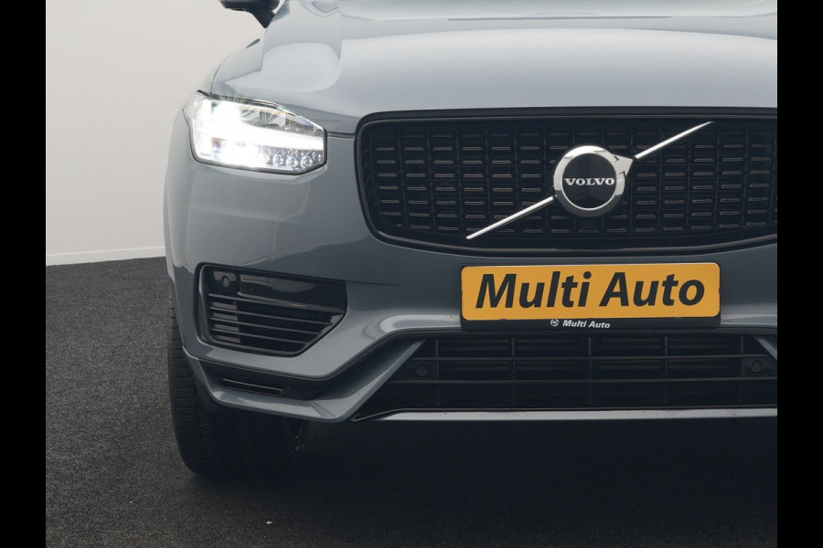 Volvo XC90 T8 Recharge AWD Plus Dark 7 Persoons LONG RANGE PHEV 455pk Dealer O.H. | Trekhaak Af Fabriek | Panodak | Adaptive Cruise | Camera | Harman / Kardon | Lederen Sportstoelen Memory & Verwarmd | Google Assistent | Stuur Verwarmd | Keyless | Blis | 22"L.M | Plug In H