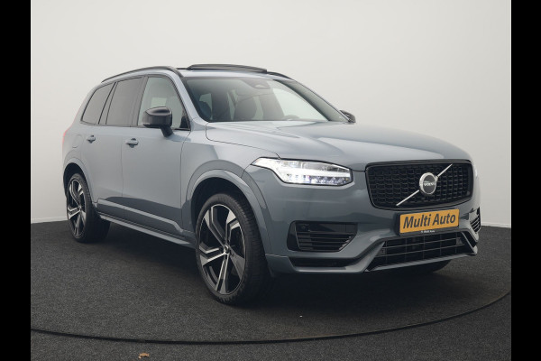 Volvo XC90 T8 Recharge AWD Plus Dark 7 Persoons LONG RANGE PHEV 455pk Dealer O.H. | Trekhaak Af Fabriek | Panodak | Adaptive Cruise | Camera | Harman / Kardon | Lederen Sportstoelen Memory & Verwarmd | Google Assistent | Stuur Verwarmd | Keyless | Blis | 22"L.M | Plug In H