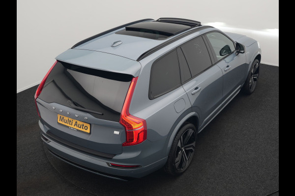 Volvo XC90 T8 Recharge AWD Plus Dark 7 Persoons LONG RANGE PHEV 455pk Dealer O.H. | Trekhaak Af Fabriek | Panodak | Adaptive Cruise | Camera | Harman / Kardon | Lederen Sportstoelen Memory & Verwarmd | Google Assistent | Stuur Verwarmd | Keyless | Blis | 22"L.M | Plug In H