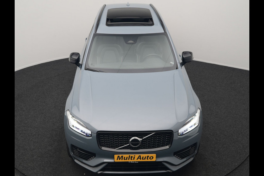 Volvo XC90 T8 Recharge AWD Plus Dark 7 Persoons LONG RANGE PHEV 455pk Dealer O.H. | Trekhaak Af Fabriek | Panodak | Adaptive Cruise | Camera | Harman / Kardon | Lederen Sportstoelen Memory & Verwarmd | Google Assistent | Stuur Verwarmd | Keyless | Blis | 22"L.M | Plug In H