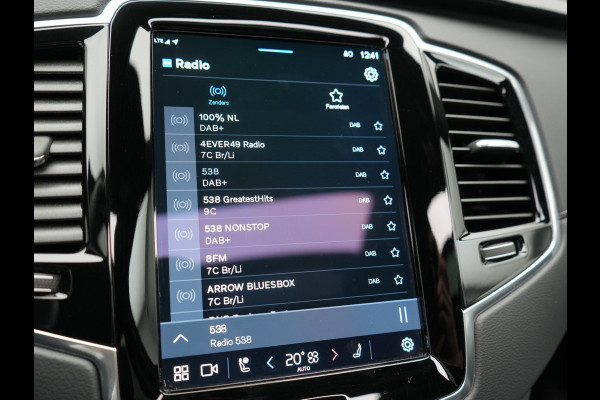 Volvo XC90 T8 Recharge AWD Plus Dark 7 Persoons LONG RANGE PHEV 455pk Dealer O.H. | Trekhaak Af Fabriek | Panodak | Adaptive Cruise | Camera | Harman / Kardon | Lederen Sportstoelen Memory & Verwarmd | Google Assistent | Stuur Verwarmd | Keyless | Blis | 22"L.M | Plug In H