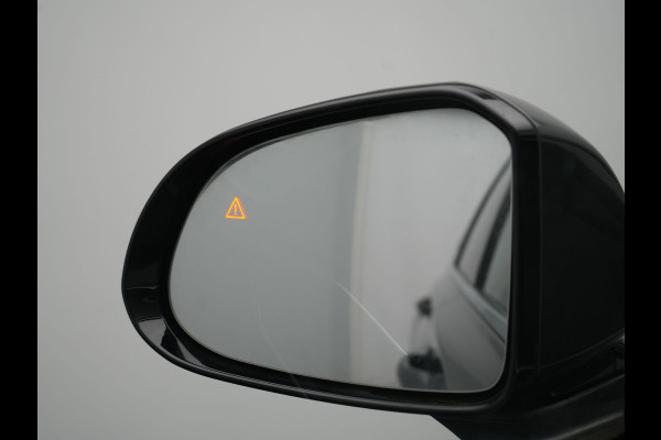 Hyundai Santa Fe 1.6 T-GDI Comfort Smart Sky PHEV 266pk Dealer O.H. | Trekhaak Afn. | Panodak | Adaptive Cruise | Camera | Krell Audio | Lederen Sportstoelen Verwarmd | Apple Carplay | Keyless | Blis | Stuur Verwarmd | Navigatie | DAB | Plug In Hybrid